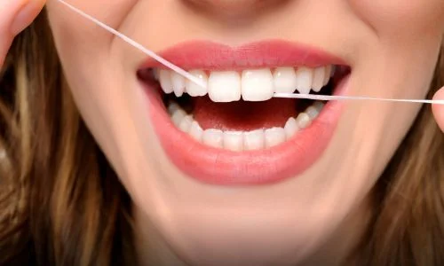 The secrets of flossing your teeth effectively